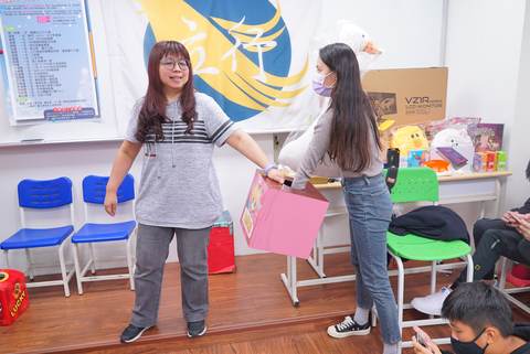 111學年耶誕摸彩（2021年12月） 第102張
